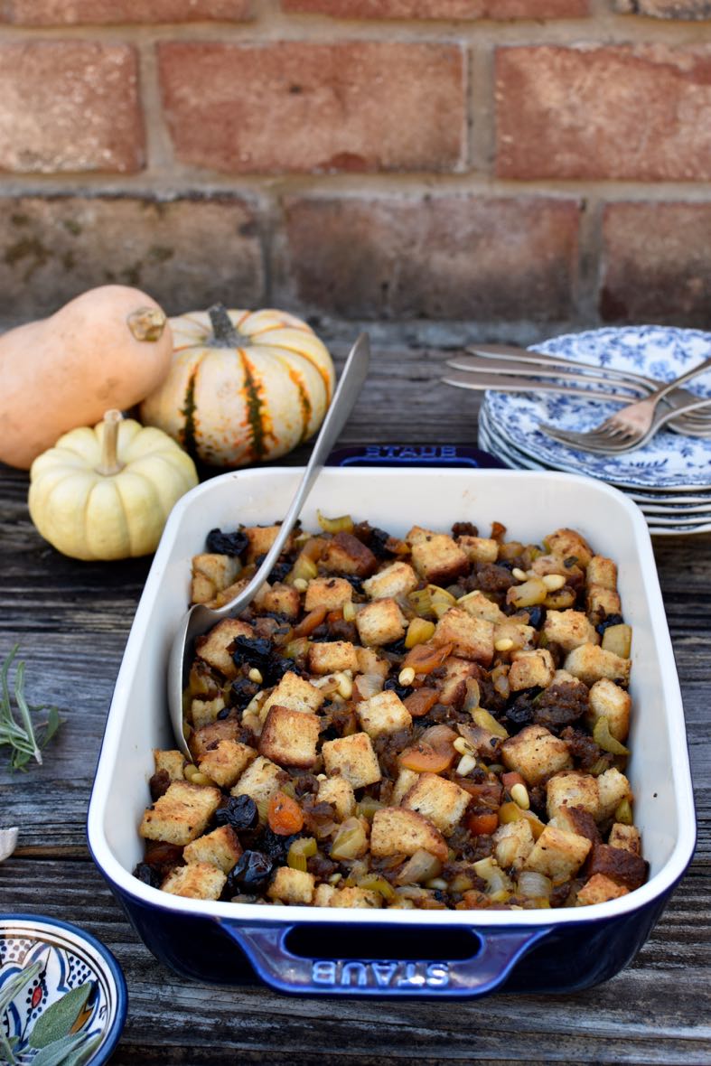 DSC_0025 Fruit and pinenut stuffing, Mama ía blog