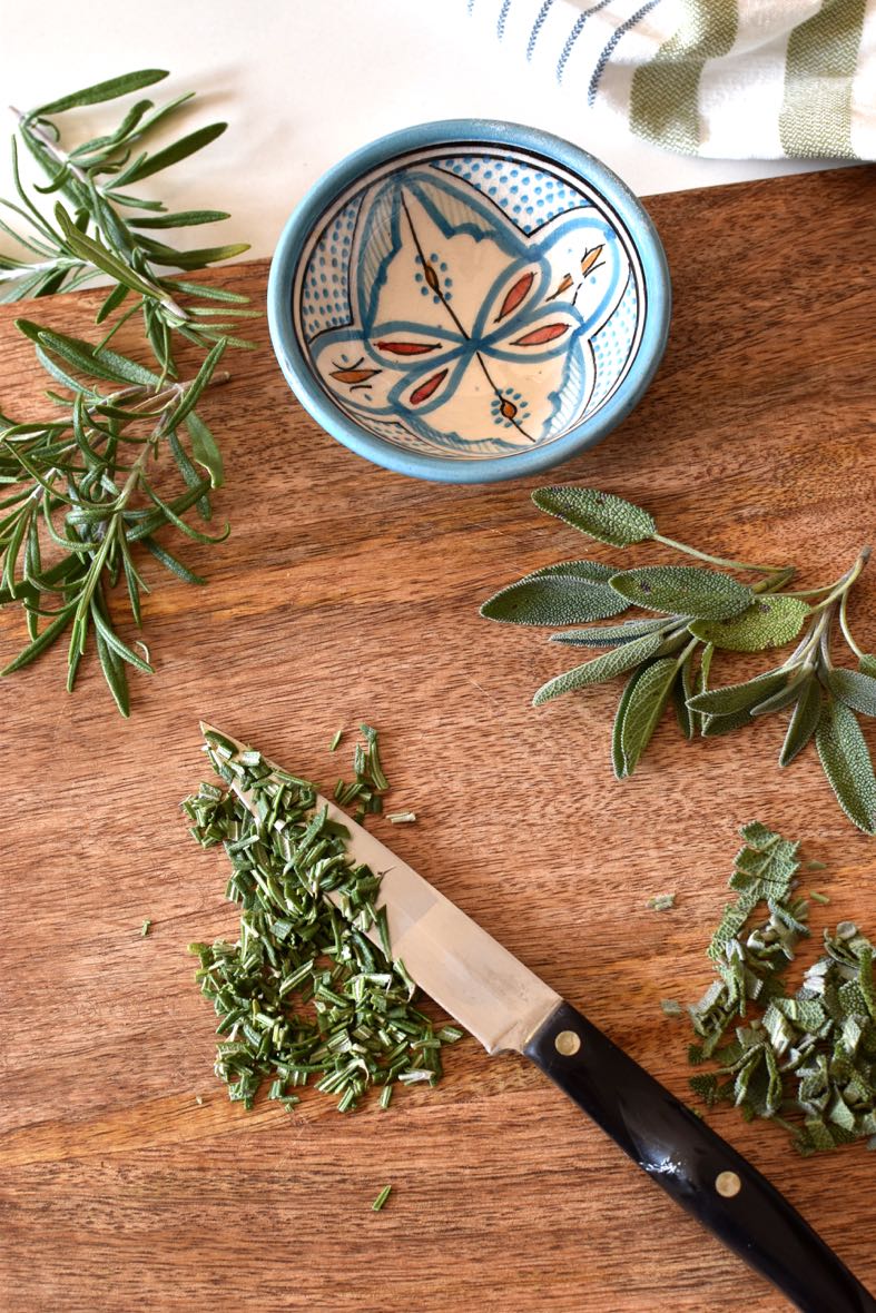 DSC_0052 Herbs for stuffing, Mama ía blog