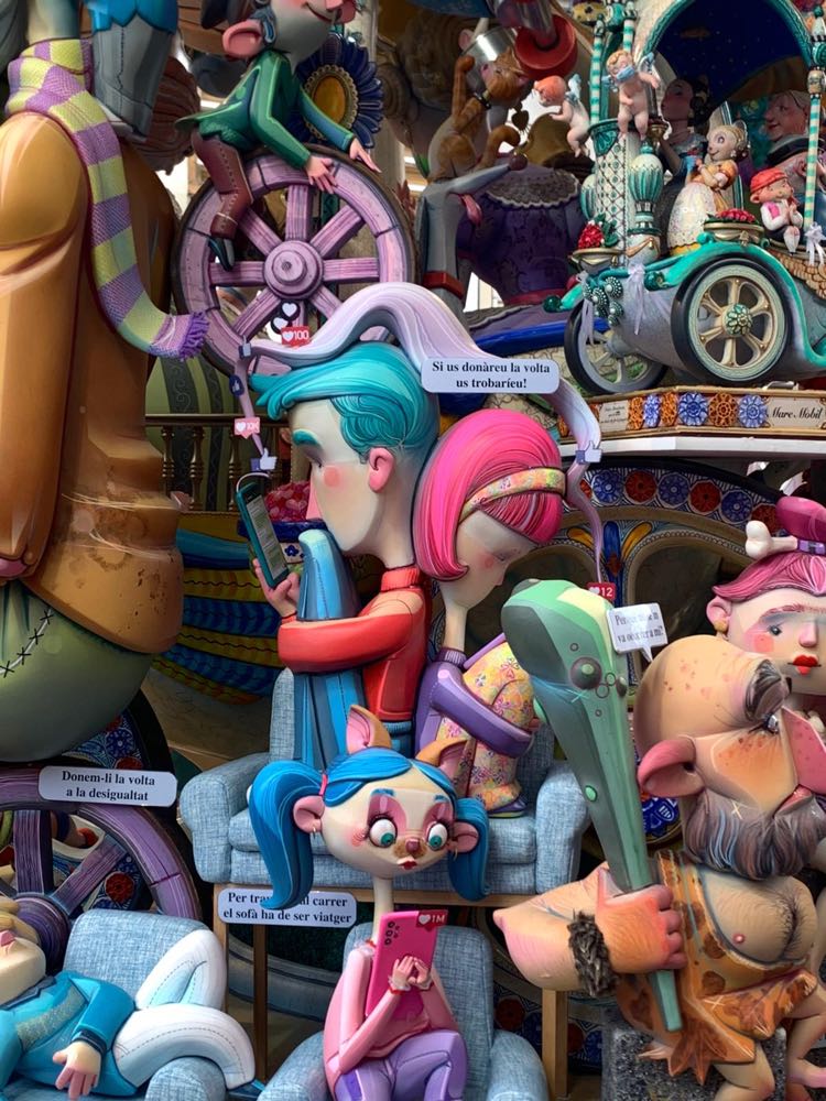 Detalle falla Fallas 2022, Mama Ía blog