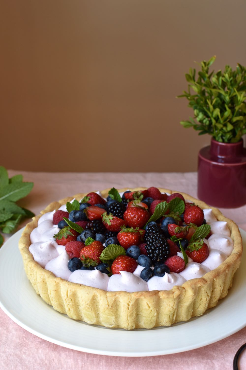 lemon tart with strawberry cream frosting, Mama Ía blog