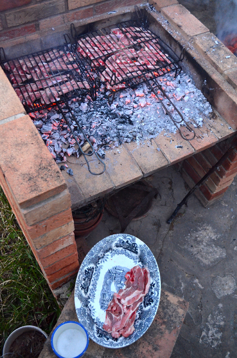 Grilled Lamb Chops, Mama Ía