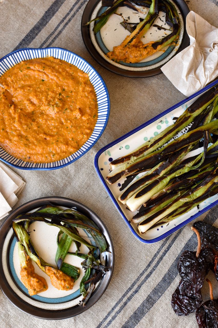 Romesco sauce and calçots, Mama Ia blog