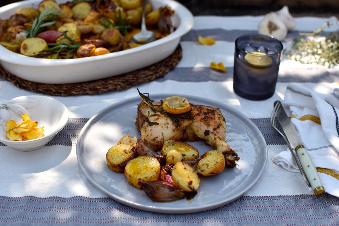 Roast chicken with potatoes and shallots, Mama Ía blog