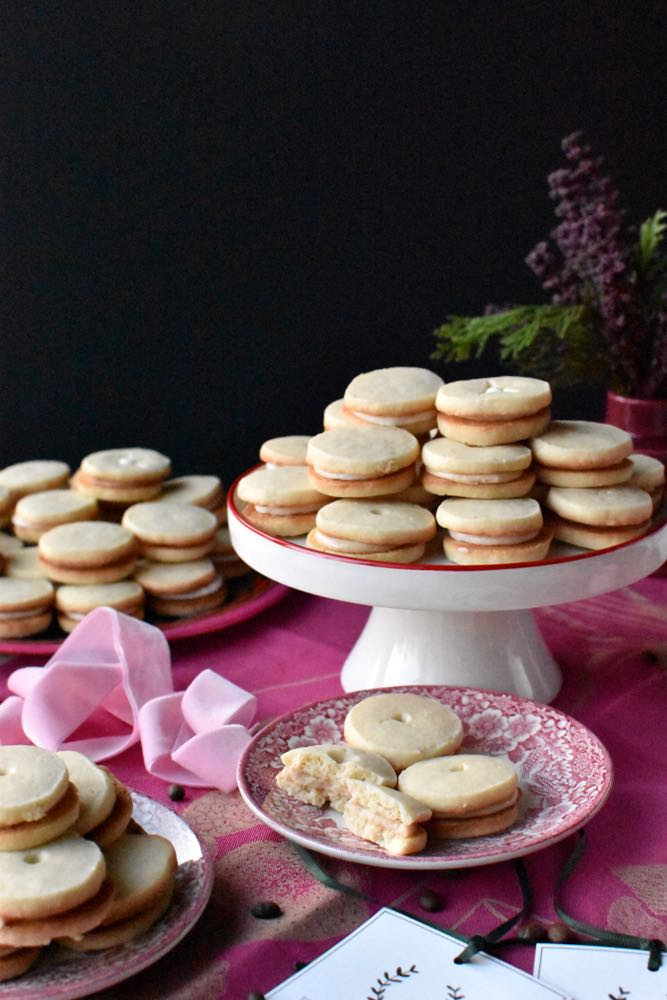 Shortbread sandwich cookies, Mama Ía blog